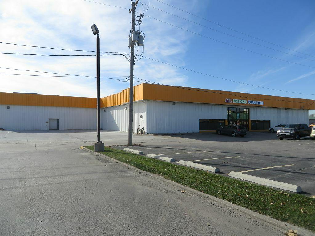2917 Broadway - Photo 1