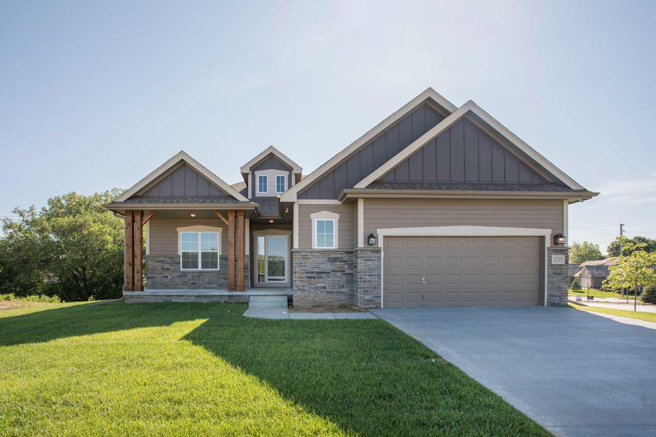1799 Blackthorn Street - Photo 1