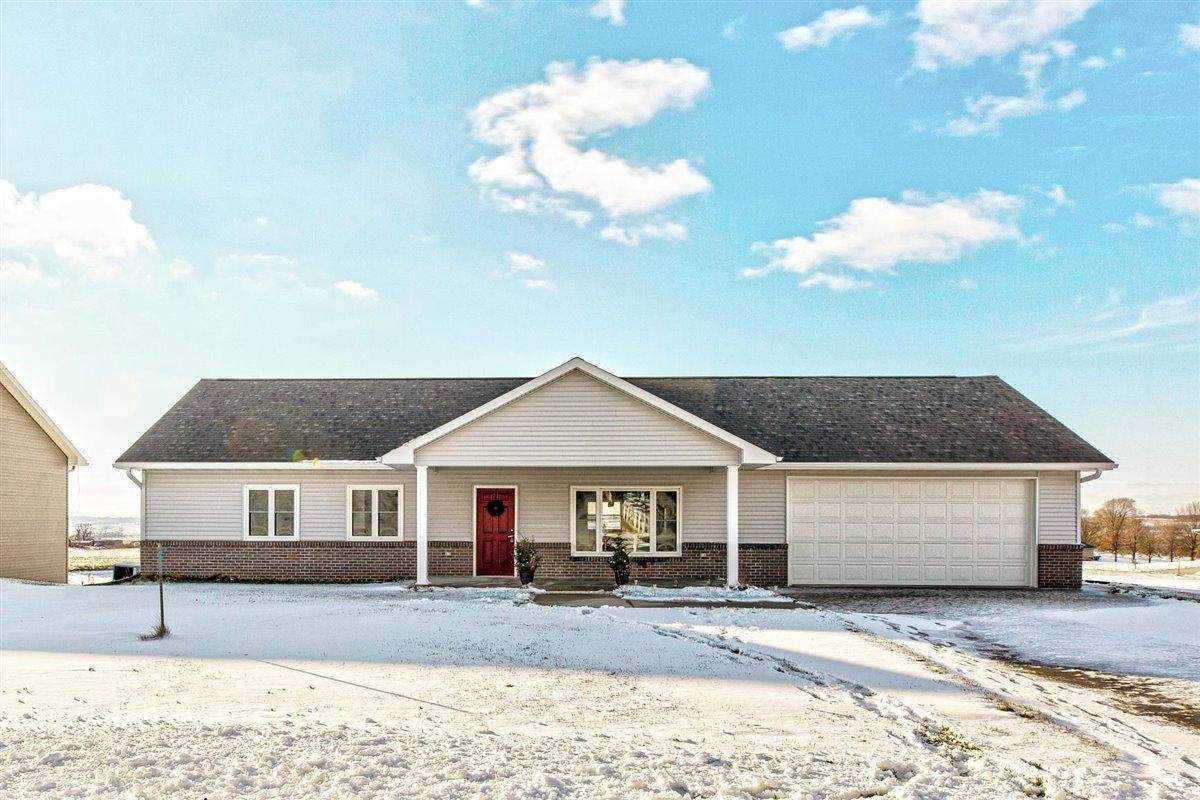 1117 Ucon Avenue - Photo 1