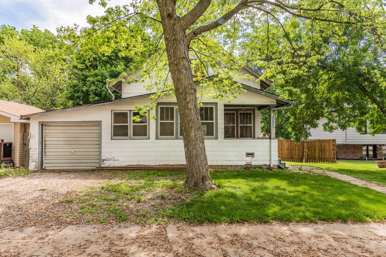 611 Walnut Street - Photo 1