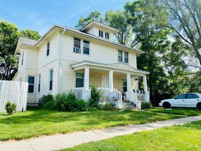 824 5TH Avenue - Photo 1