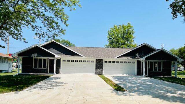 907 4TH Street - Photo 1