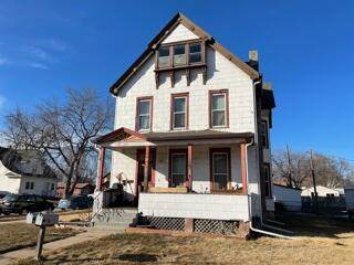 830 6TH Avenue - Photo 1
