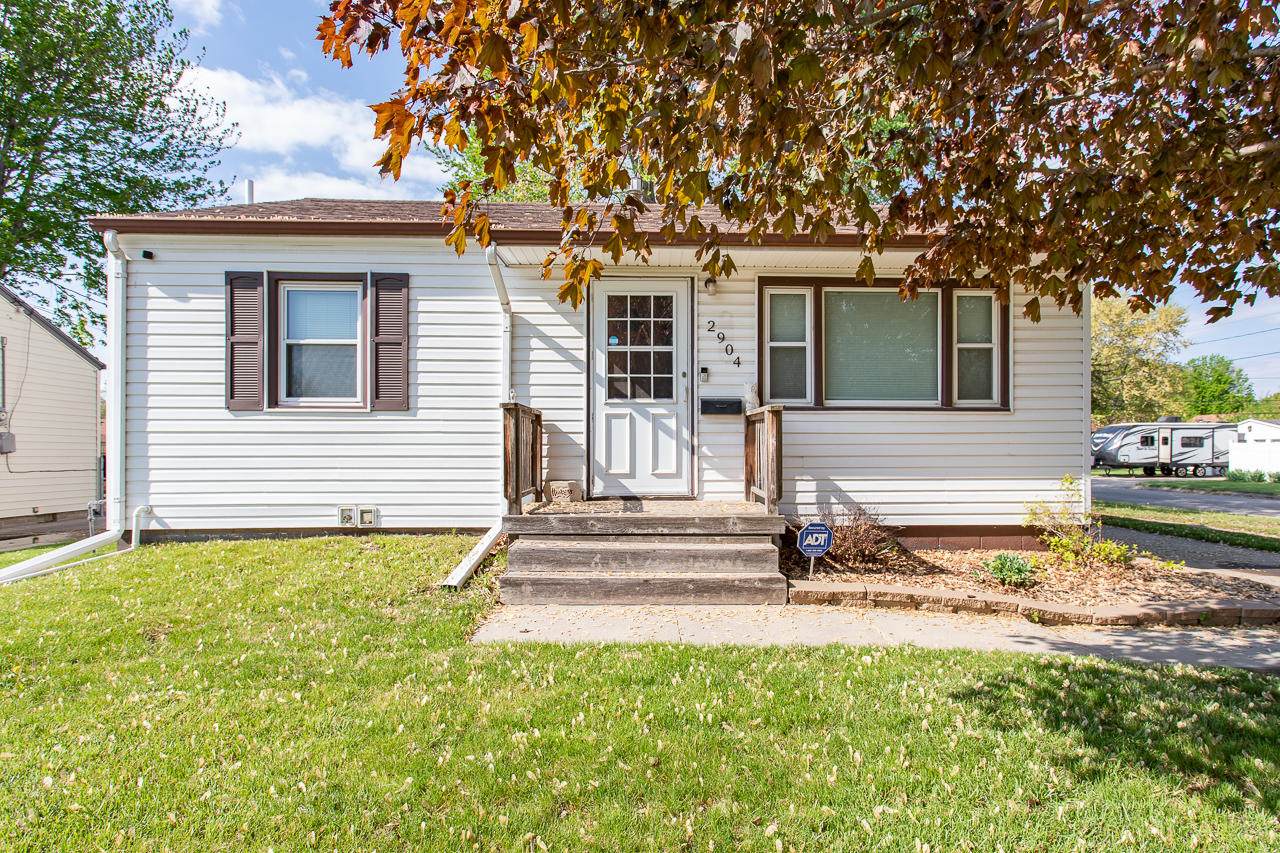 2904 7TH AVE Avenue - Photo 1