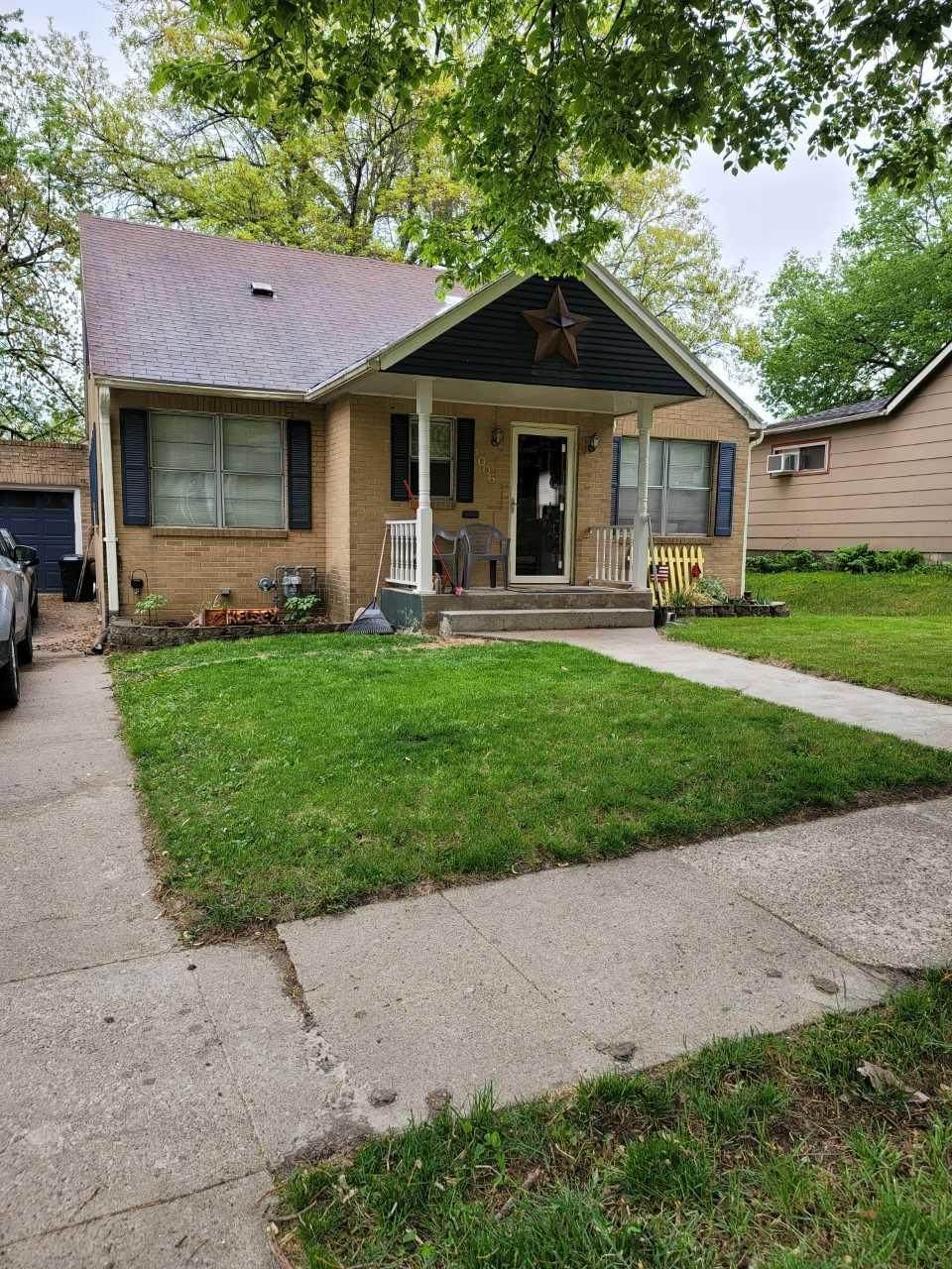 1006 Poplar Street - Photo 1