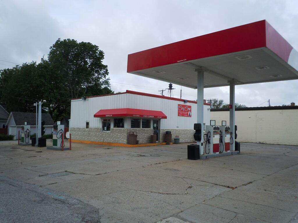 720 Iowa Avenue - Photo 1