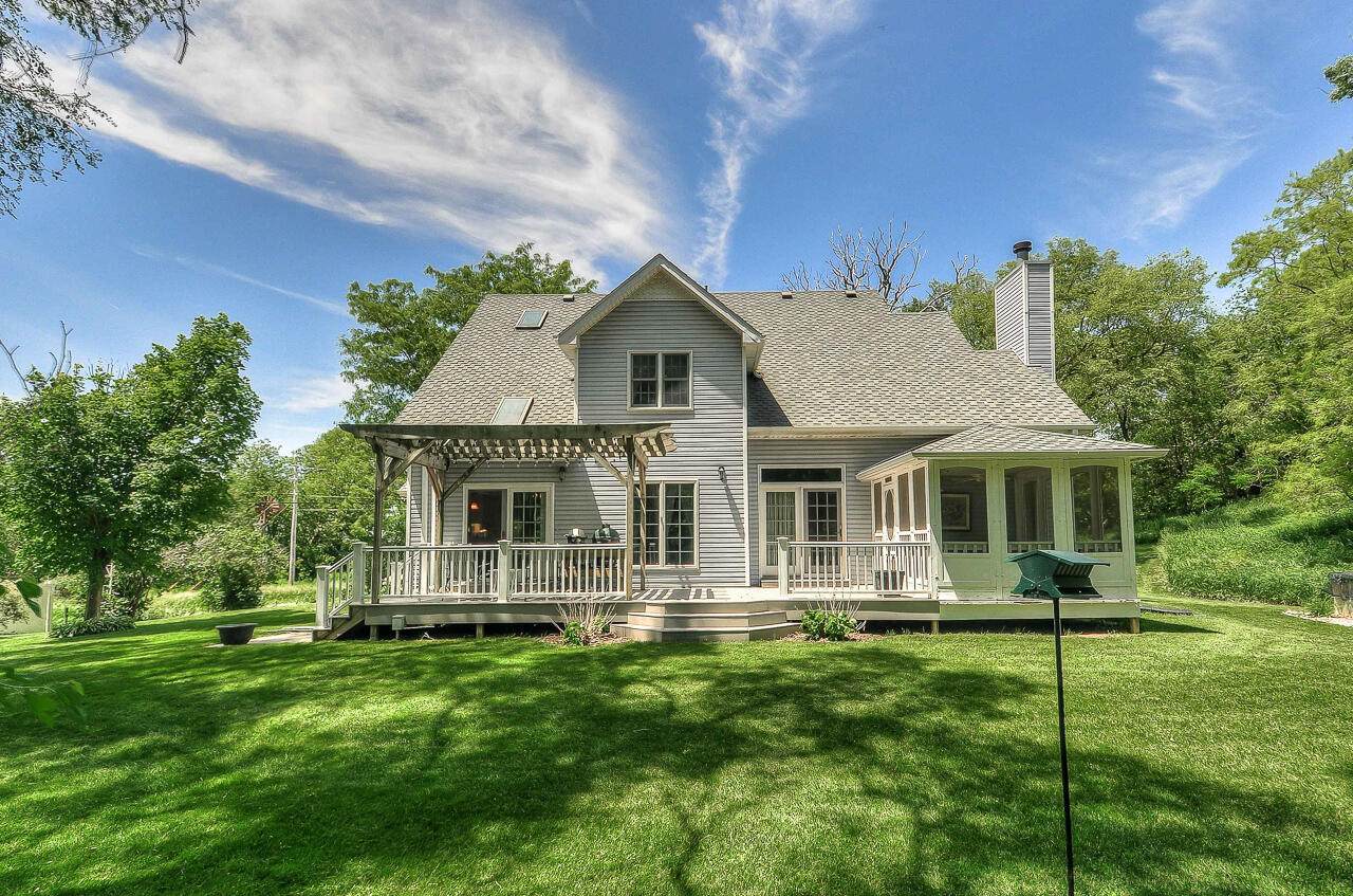 2058 Hillside Avenue - Photo 1