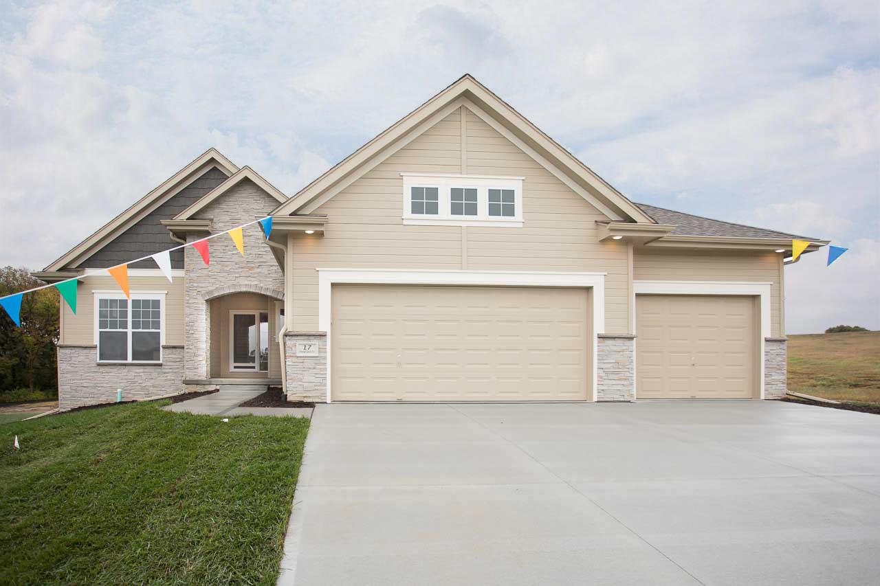 17 Forest Glen Drive - Photo 1