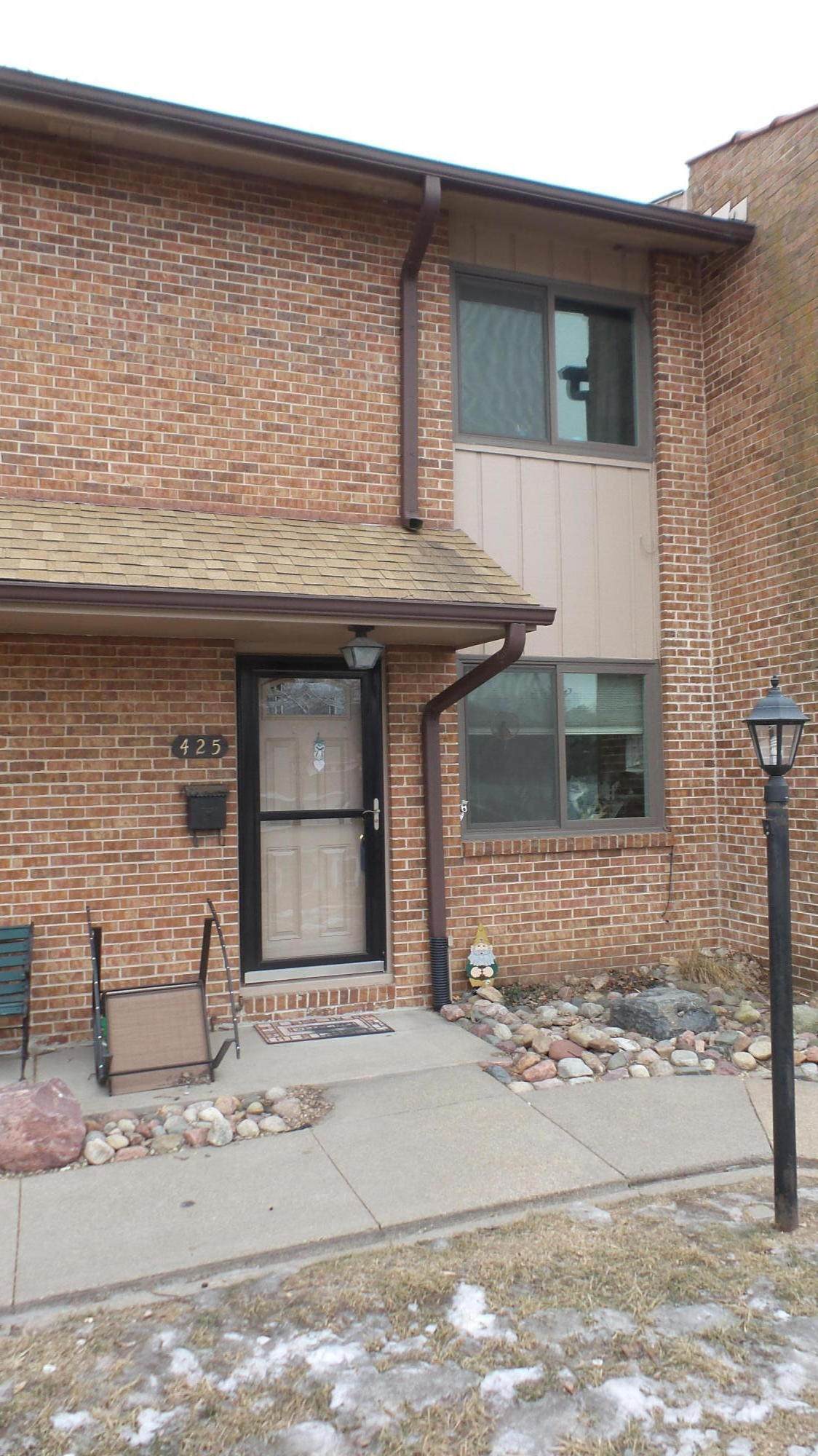 425 Pierce Street - Photo 1