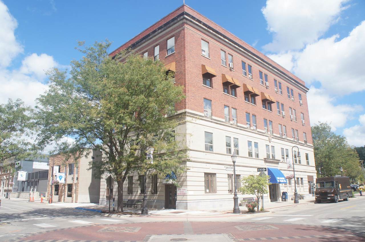 136 Main - Photo 1