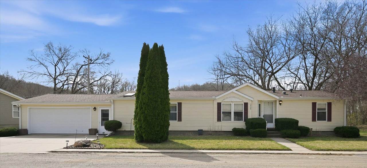 3020 View - Photo 1