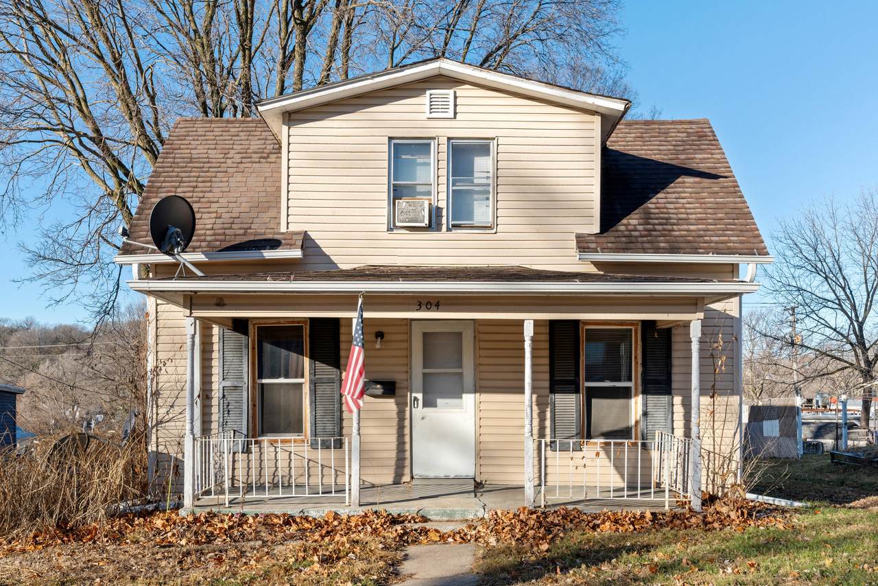 304 Walnut - Photo 1