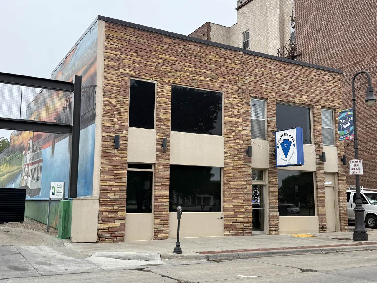 127 Pearl - Photo 1