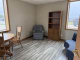 1005 Senate - Photo 16