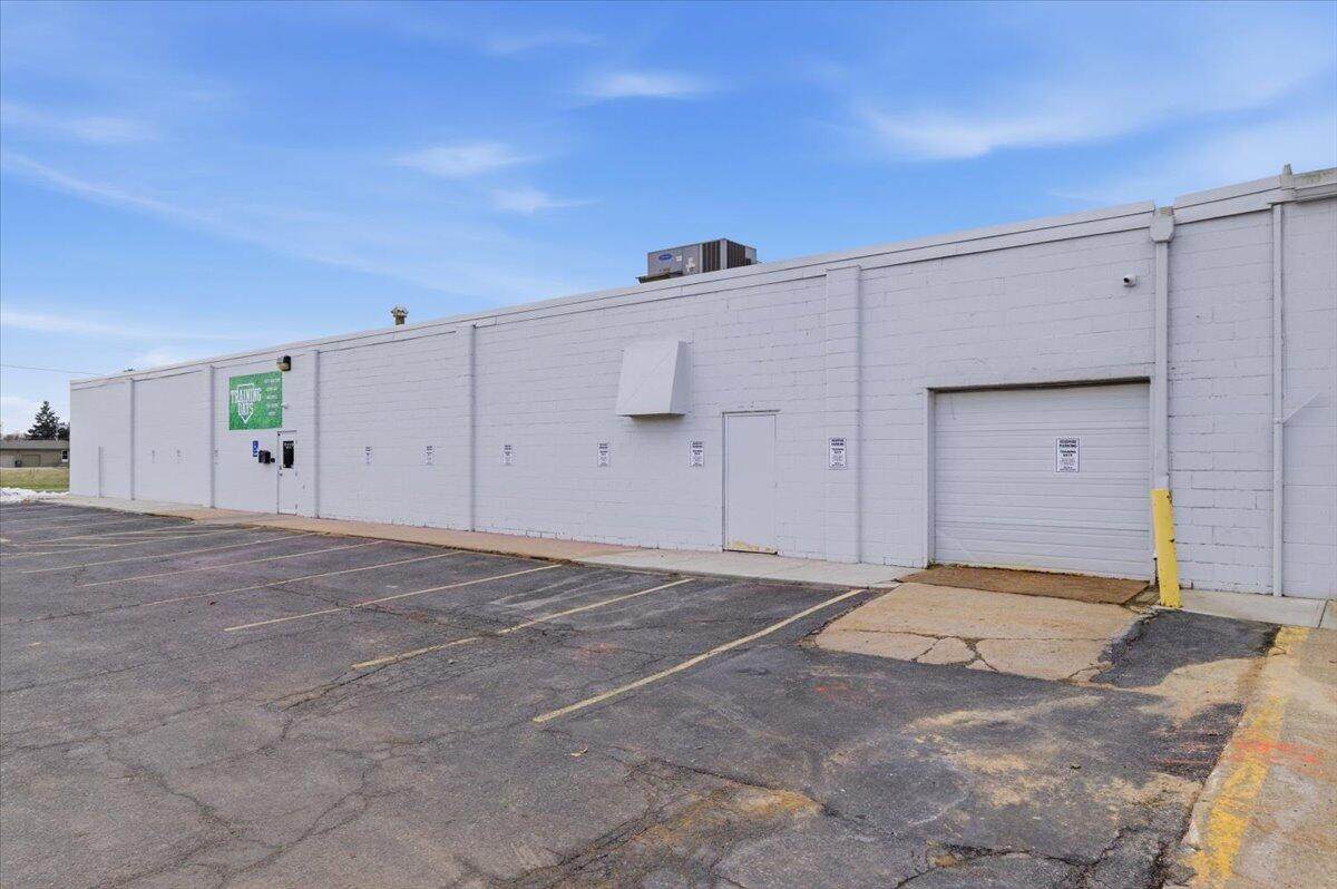 3415 Broadway - Photo 1