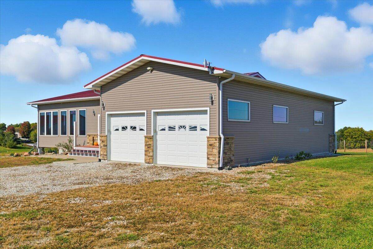 1705 Whitney - Photo 1