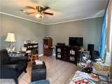 213 Evelyn Street - Photo 2