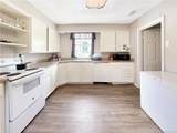 917 Kings Road - Photo 17