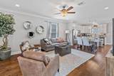 211 Clarence St Street - Photo 10