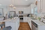 211 Clarence St Street - Photo 2
