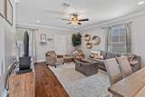 211 Clarence St Street - Photo 8