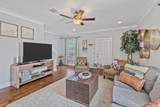 211 Clarence St Street - Photo 9