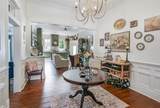 1002 Iris Street - Photo 4