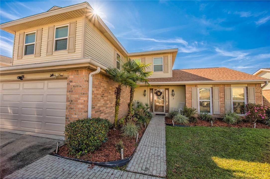 112 Silverwood Drive - Photo 1