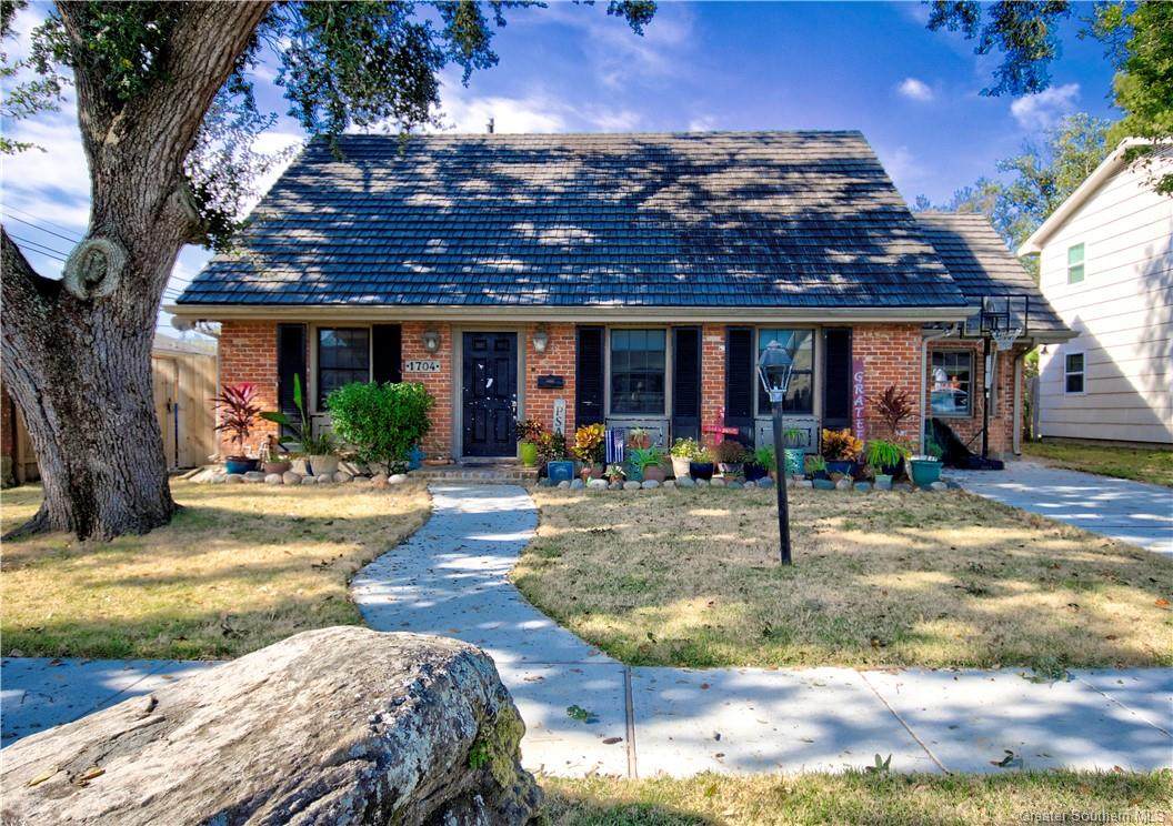 1704 Mason Smith Avenue - Photo 1