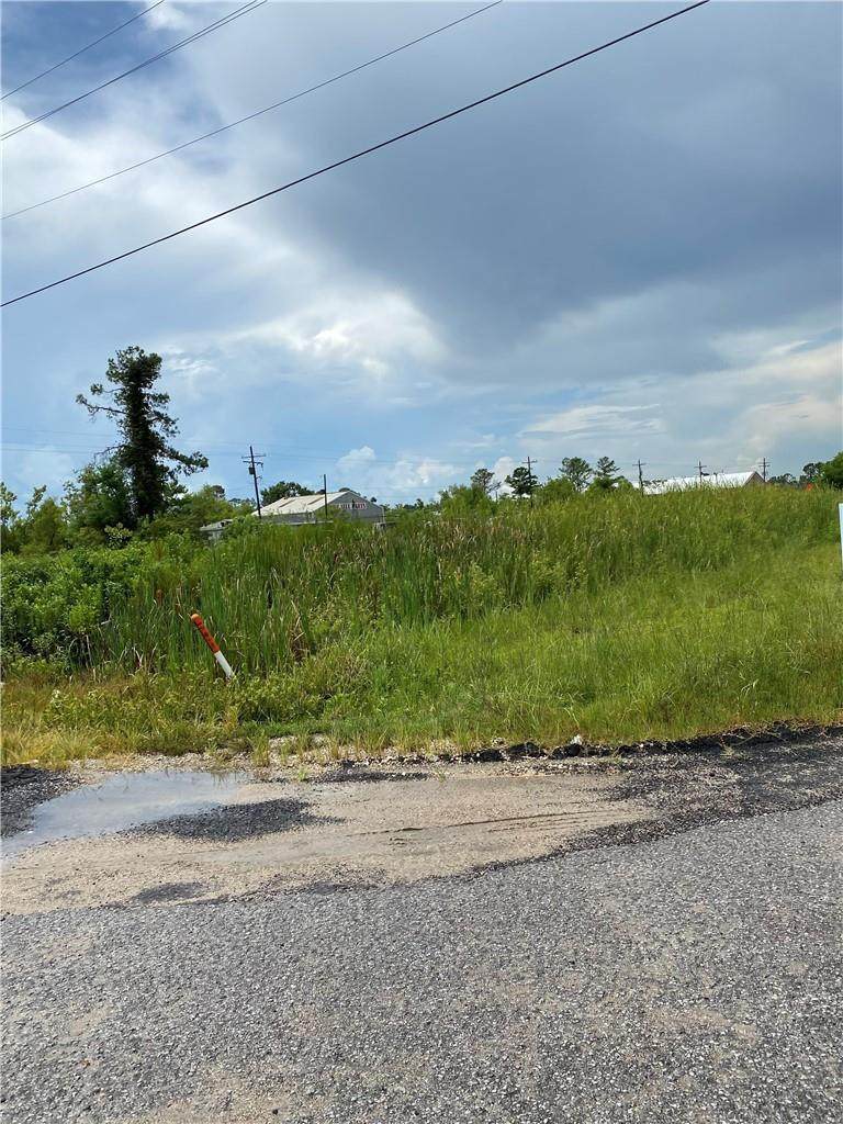 Goodman Lane - Photo 1