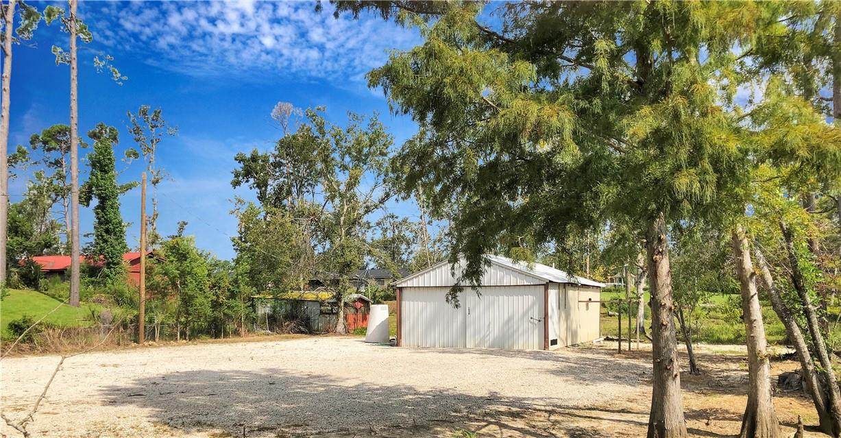 1030 Green Road - Photo 1