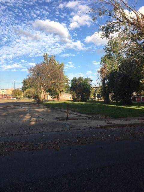 1421 4th Street - Photo 1