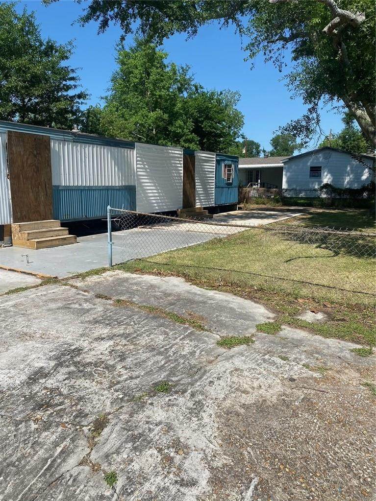 1160 Stanford Street - Photo 1
