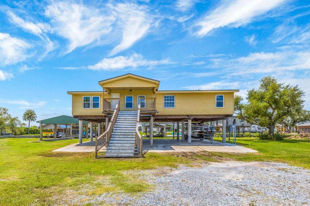 3695 Lake Breeze Road - Photo 1