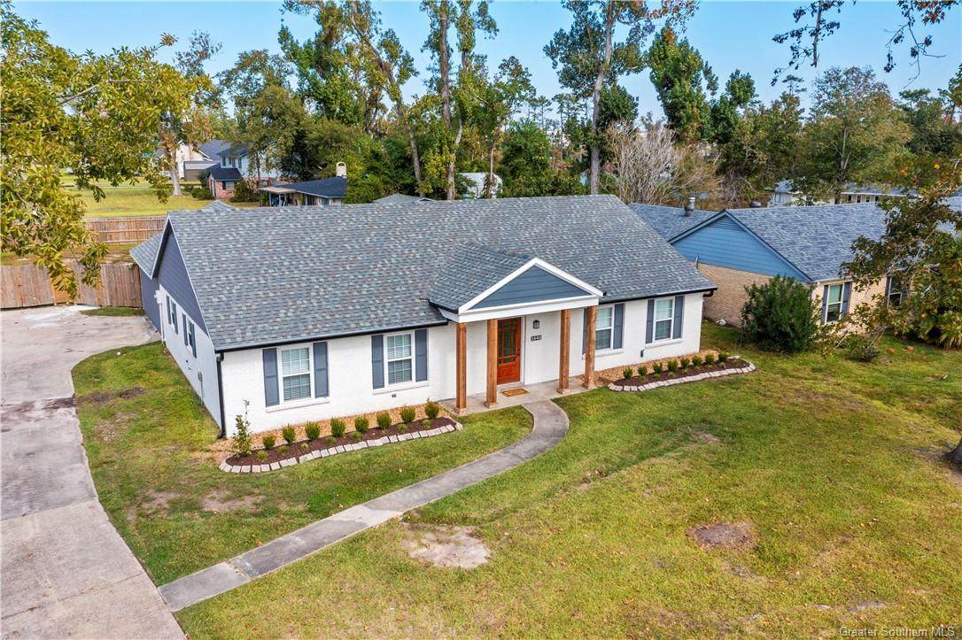1440 Chateau Circle - Photo 1