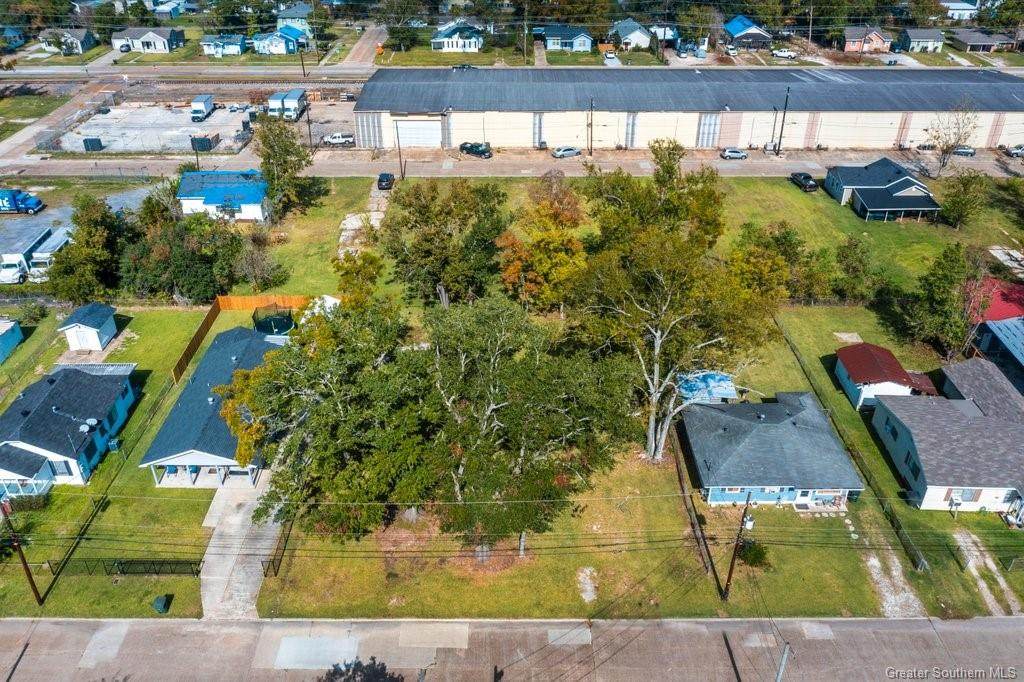 1009 13th Street - Photo 1