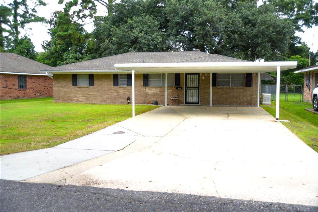 722 Division Street - Photo 1