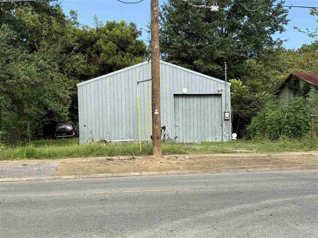 1003 Main Street - Photo 1