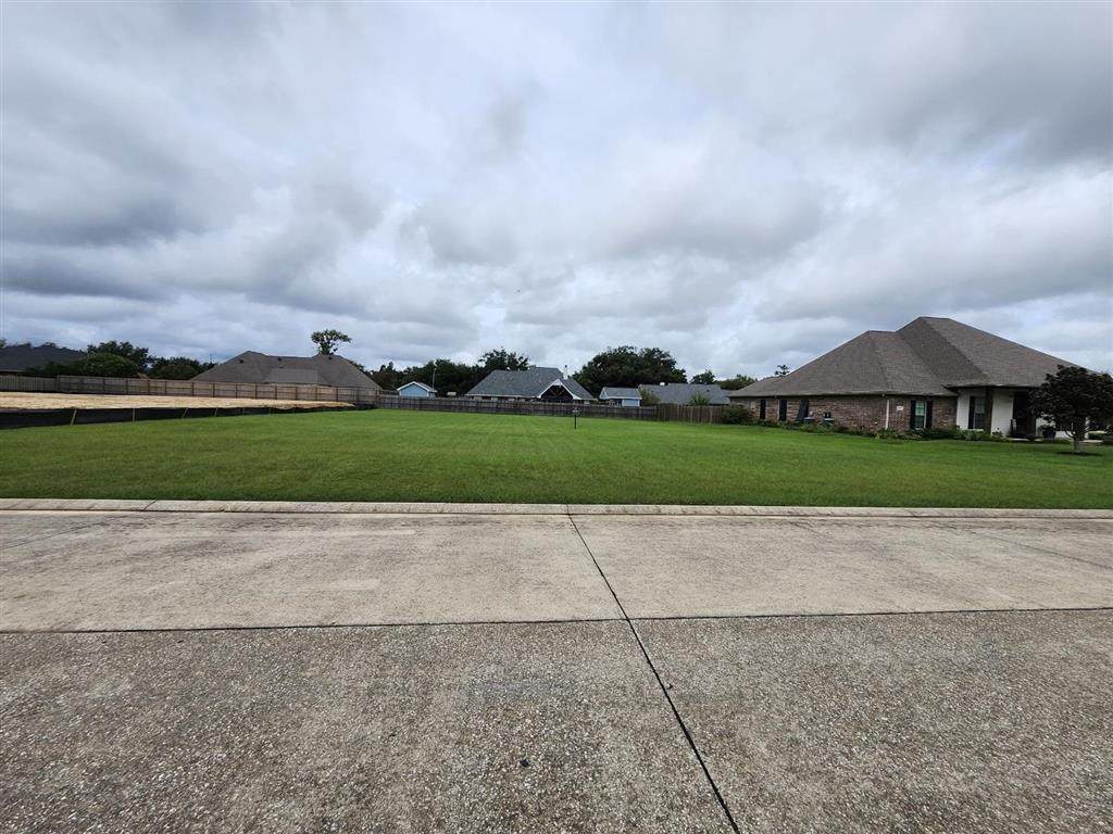 5631 Chene Blanc Dr Drive - Photo 1