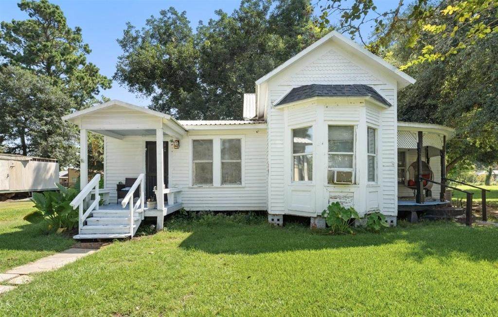 414 Iowa Avenue - Photo 1