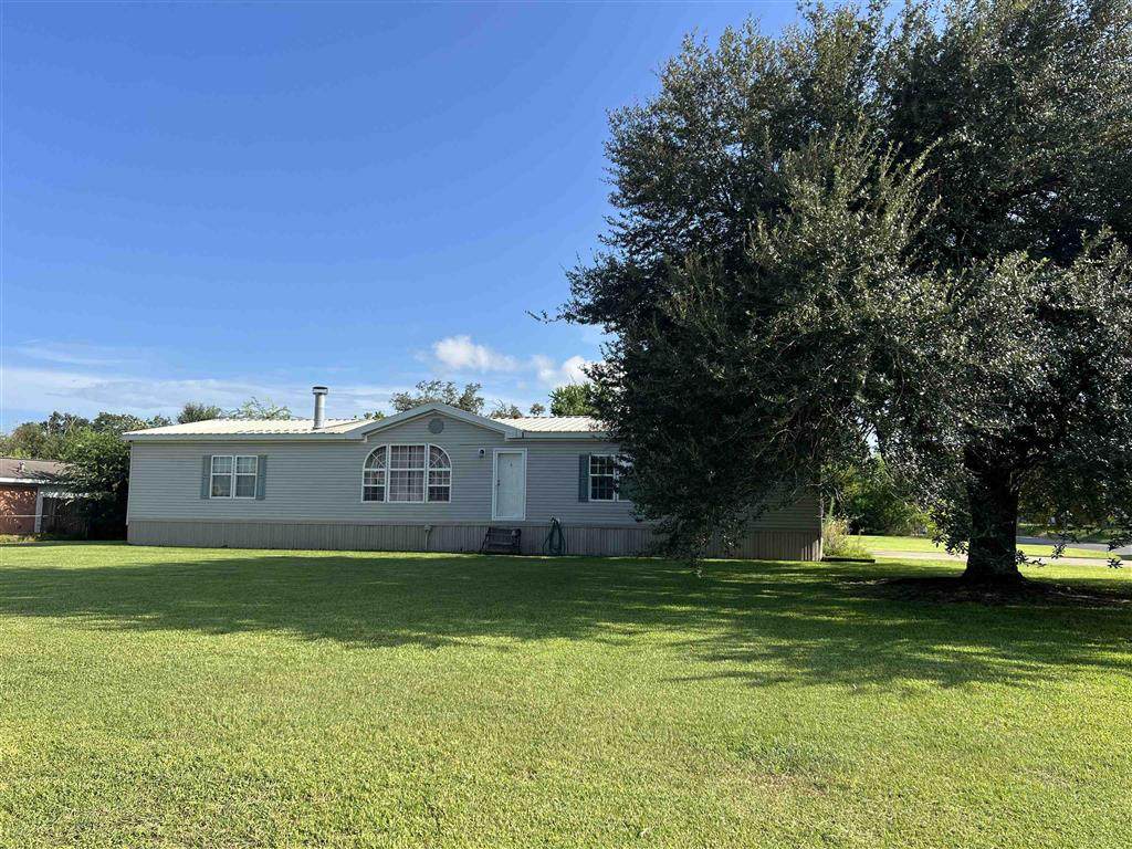 1740 Owens Street - Photo 1