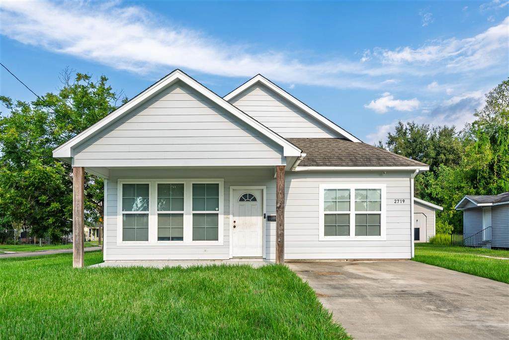 2719 Center Street - Photo 1