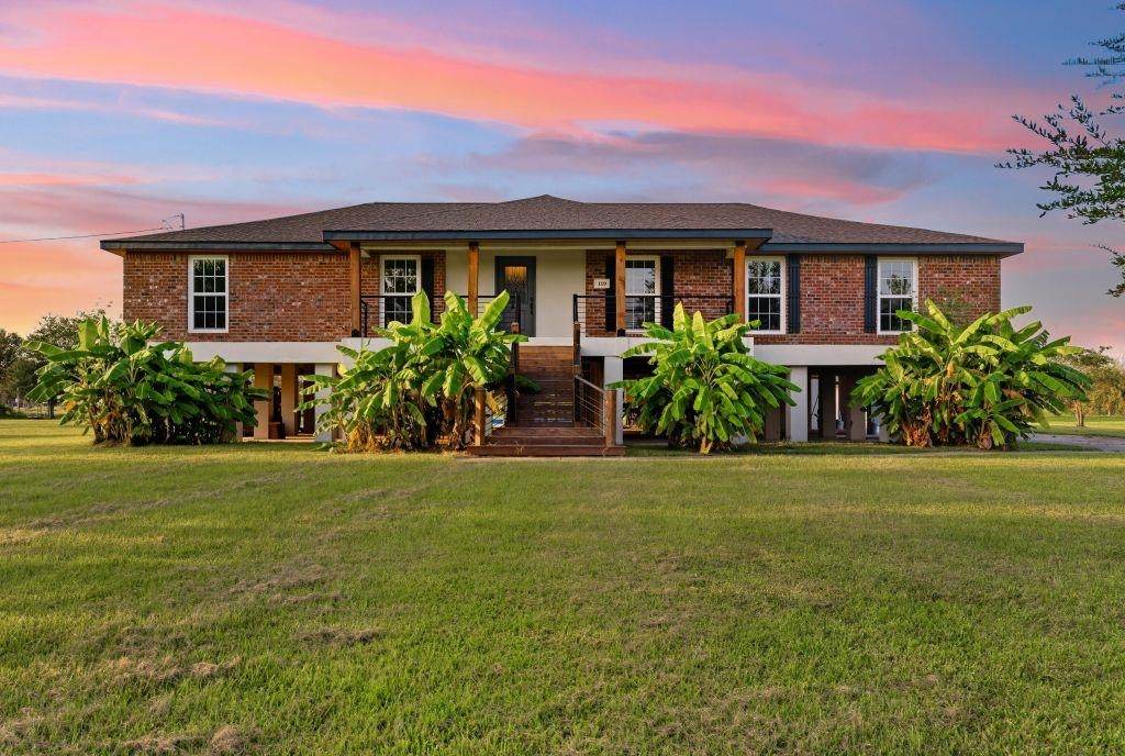 119 Country Lane - Photo 1