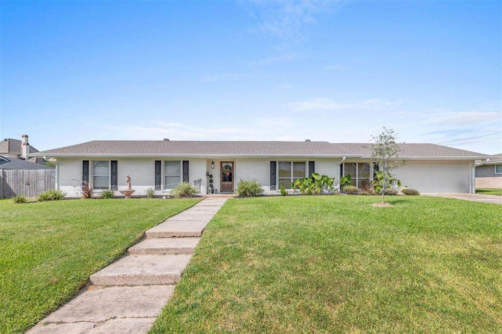 816 Garden Lane - Photo 1