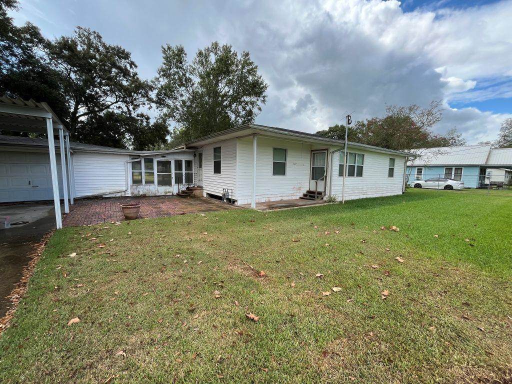 507 Beaufort Street - Photo 1