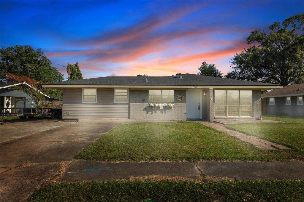 1002 Maria Drive - Photo 1