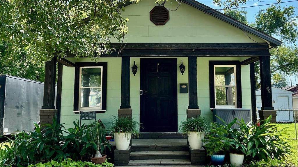 2717 Tupelo Street - Photo 1