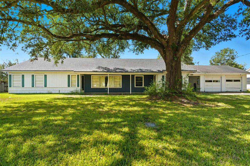 1221 Pamela Street - Photo 1
