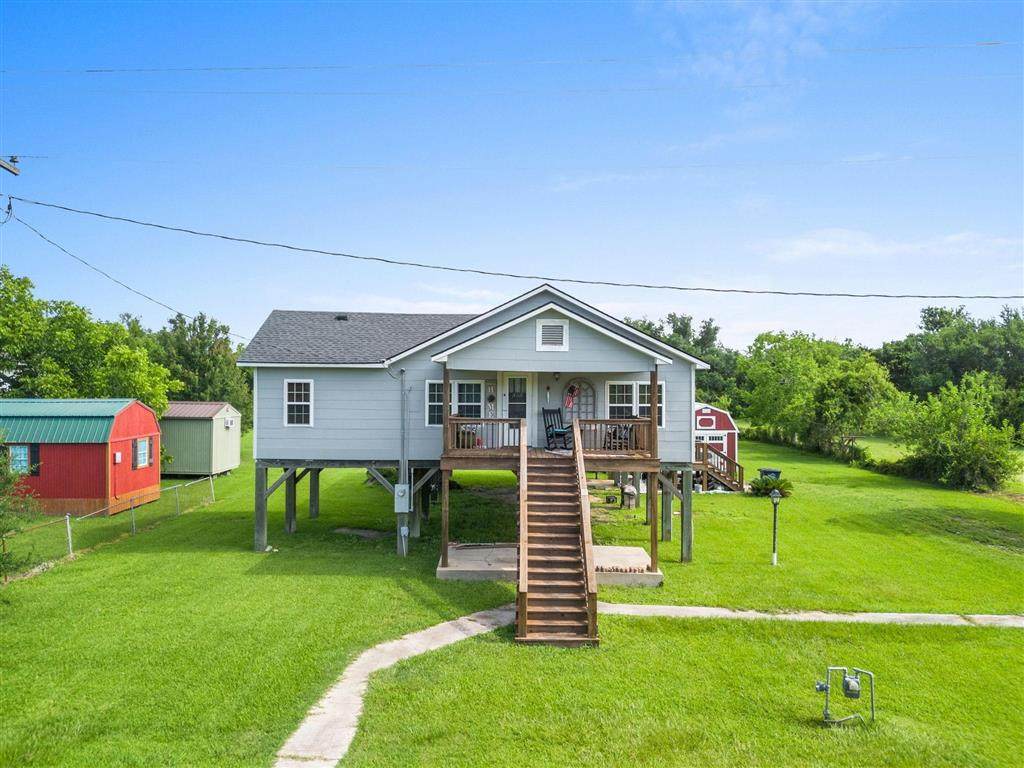 353 Channelview Drive - Photo 1