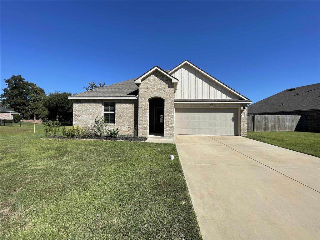 920 Saint James Dr Drive - Photo 1